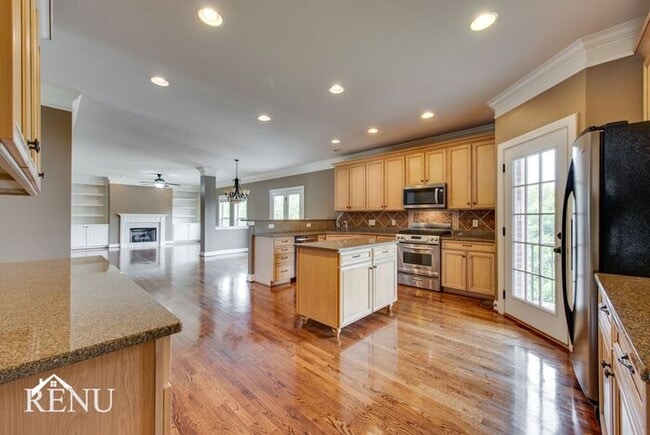 Foto del edificio - 1338 Sweetwater Dr