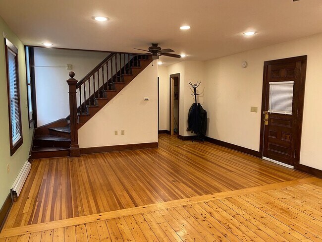 Sala de estar - 63 Hickok Street