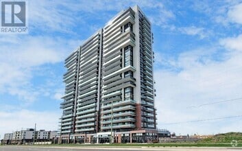 Building Photo - 2550-2550 Simcoe St N