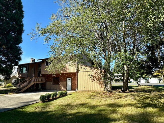 Building Photo - 3547 Willowwood Ave