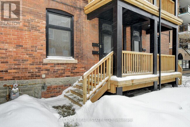 Building Photo - 412 Lewis St