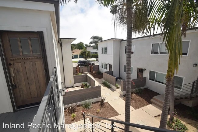 Building Photo - 1351 Manhattan Beach Blvd