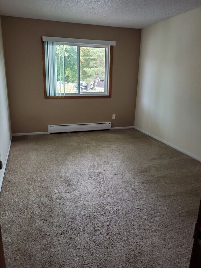 Burnsville Pointe 3809 Sibley St Burnsville, MN Apartments for Rent