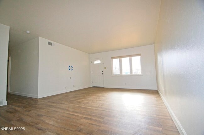 Foto del edificio - 2220 Nelson Way