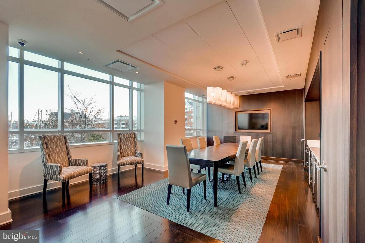 Foto principal - 100 Harborview Dr
