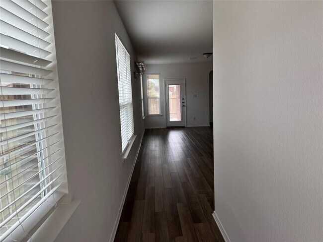 Foto del edificio - 14225 Silver Lace Ln