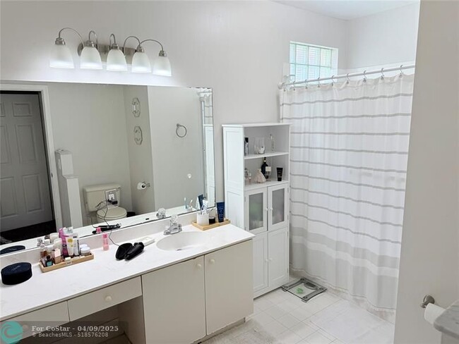Building Photo - 4965 SW 153rd Ave
