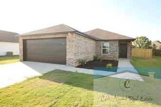 Building Photo - 3524 Revere St