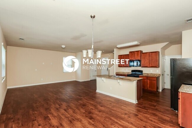 Building Photo - 4 Bedroom Pet-Friendly Home in Riverdale, GA with Main Street Renewal