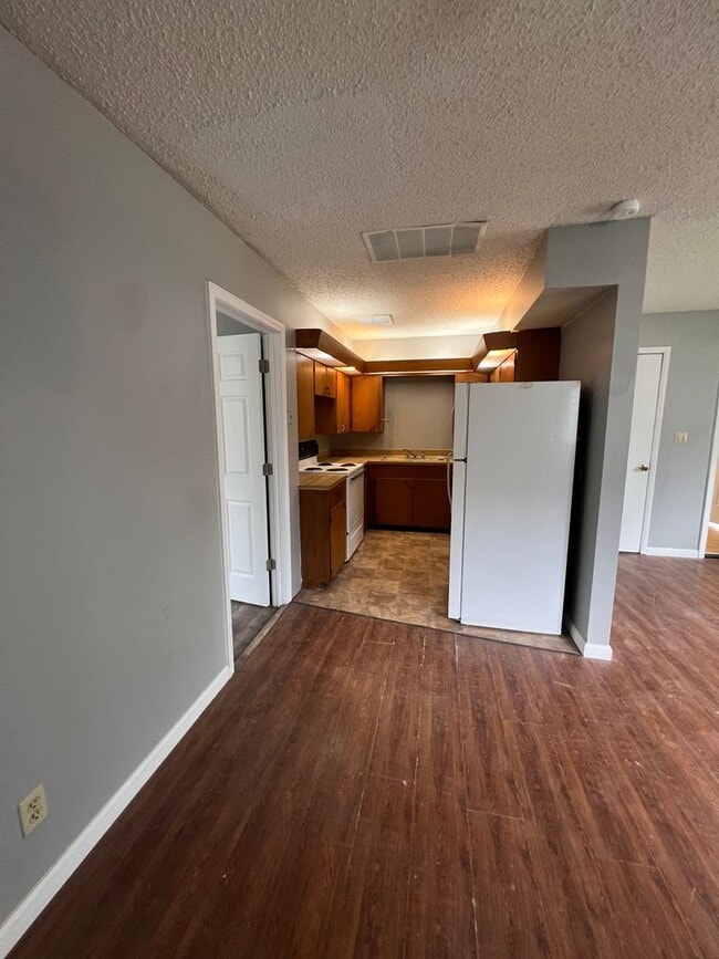 Foto del edificio - 1 bed/1 bath duplex