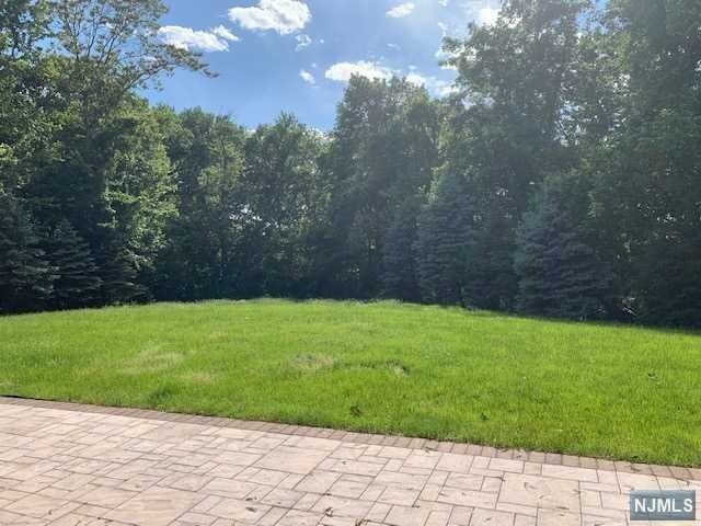 Foto del edificio - 45 Colonial Road