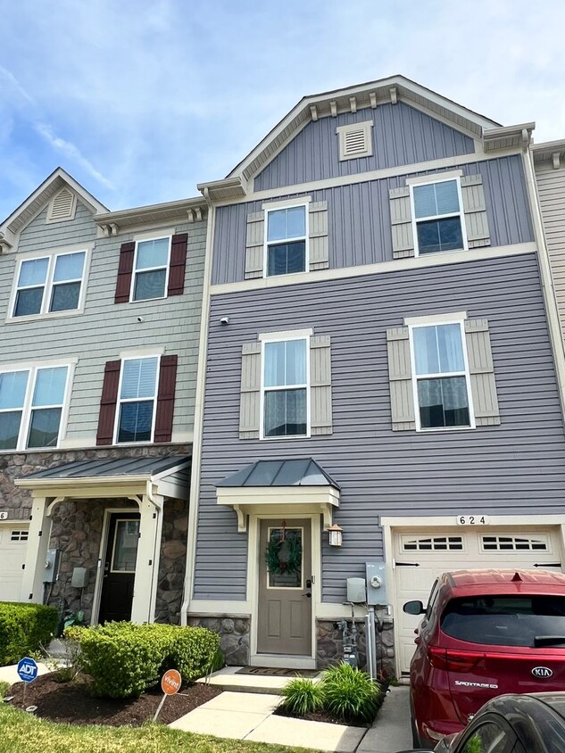 624 Foxwood Dr, Glen Burnie, MD 21060 Townhome Rentals in Glen