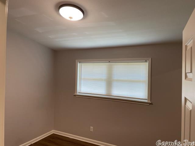 Foto del edificio - 18 Meadowbrook Dr