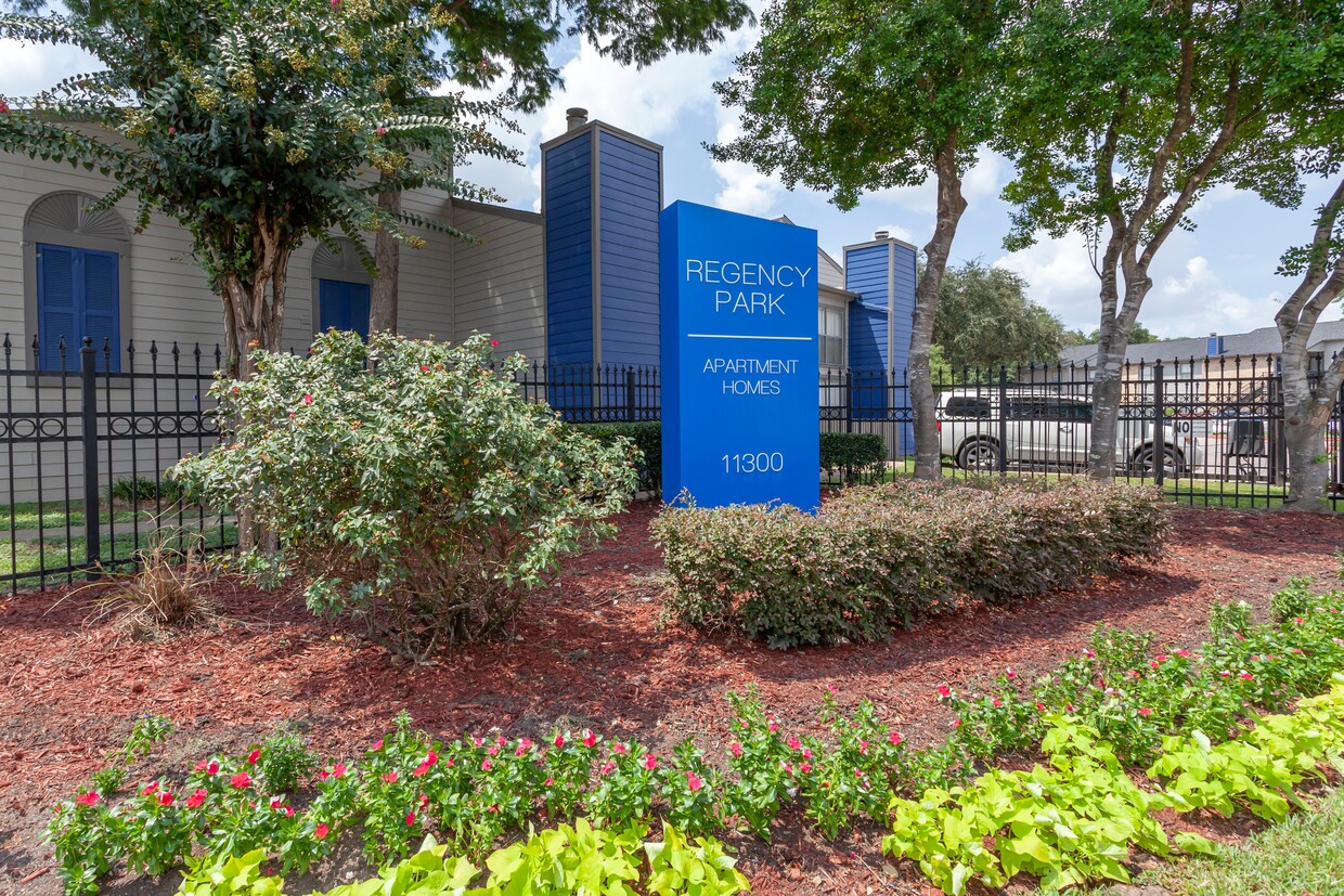 Regency Park Apartments Cypress