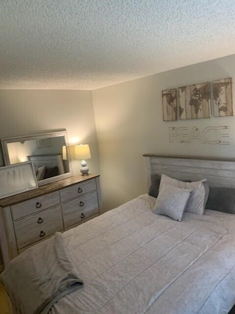 Foto del edificio - 9177 Wrenwood Ln