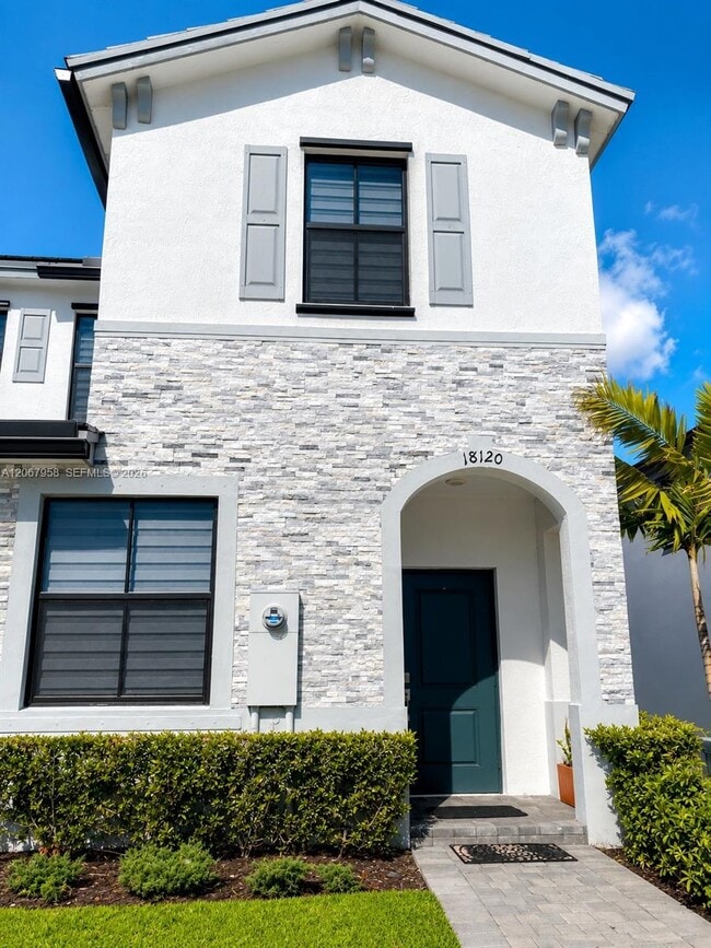 Building Photo - 18120 SW 148th Rd