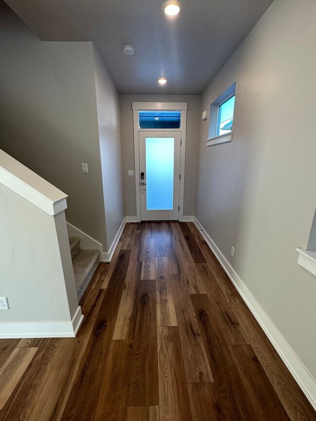 Foto del edificio - New Pahlisch Home in Petrosa! Pets Welcome...