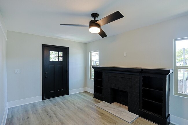Photo - 401-403 S Garnsey St (Santa Ana, CA) Apartment