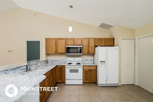 Building Photo - 2681 Greywall Ave