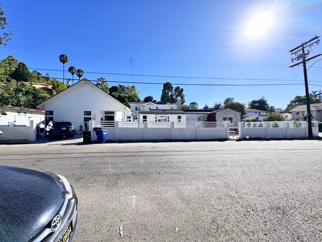 Building Photo - 11836 Laurelwood Dr