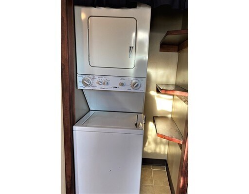 Foto del edificio - 108 Burgess Ave