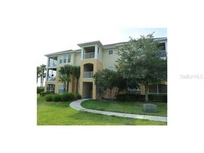 Building Photo - 9401 Crescent Loop Cir
