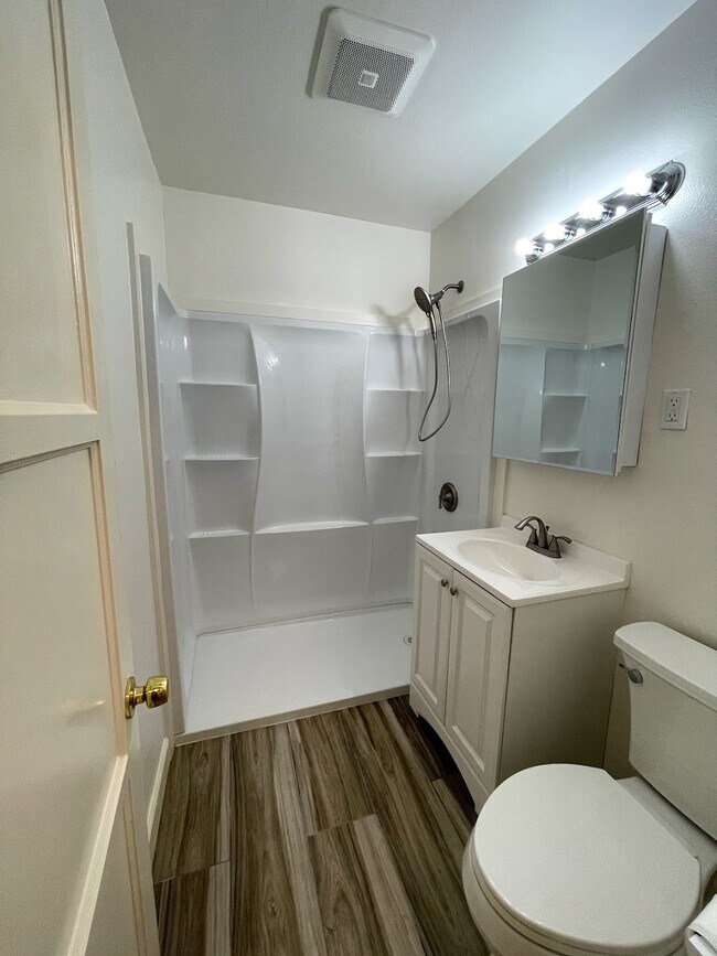 Foto del edificio - 1663 W 186th St