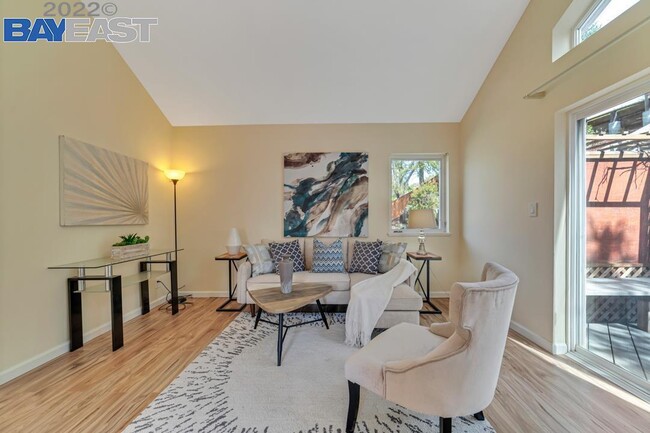 Building Photo - 9414 Alcosta Blvd