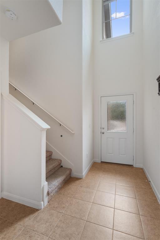 Building Photo - 1620 Bryant Dr