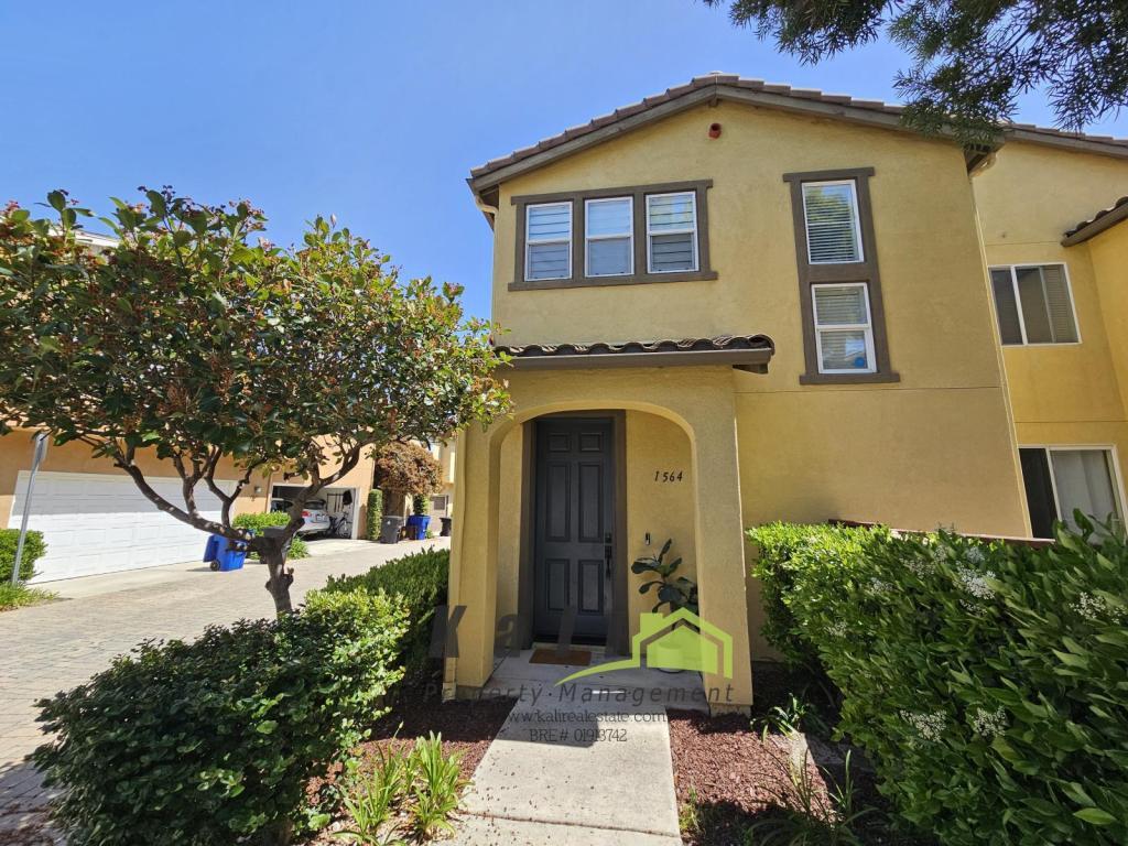 1564 Rose Garden Ln, Chula Vista, CA 91915 Townhome Rentals in Chula