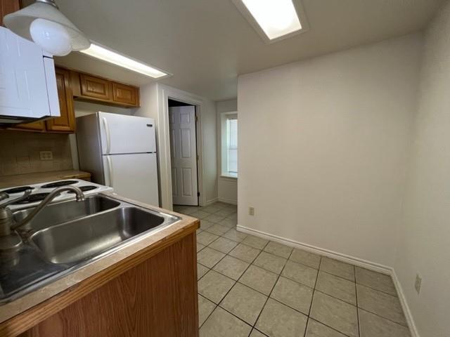 Building Photo - 1634 Ave D