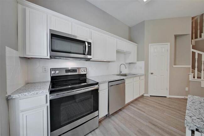 Foto del edificio - 2710 Grants Lake Blvd