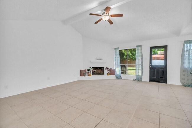 Foto del edificio - 5306 Town Park Blvd