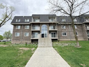 Building Photo - 831 Mcintosh Ct