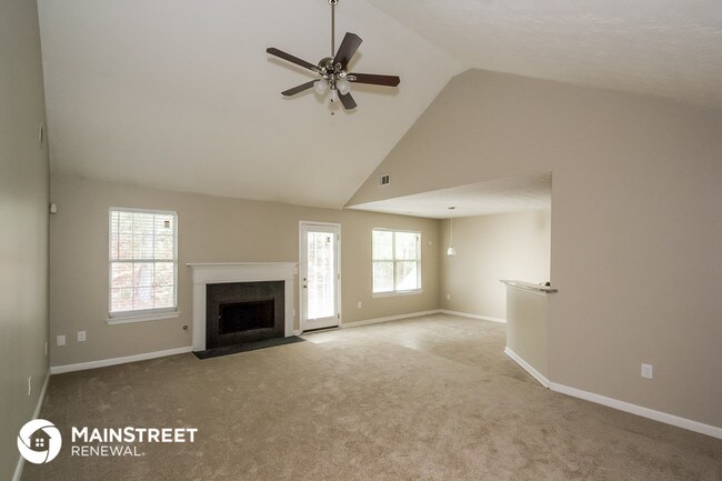 Building Photo - 4456 Carriage Park Dr