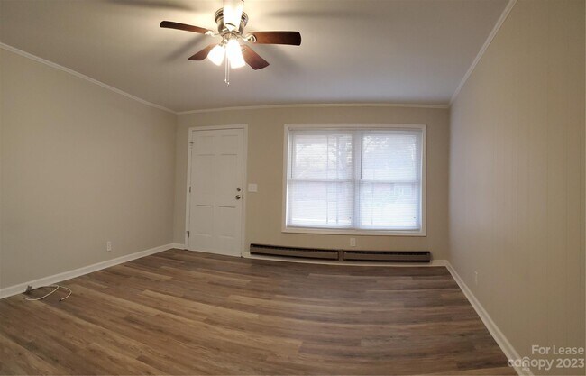 Foto del edificio - 2660 Aden Ave