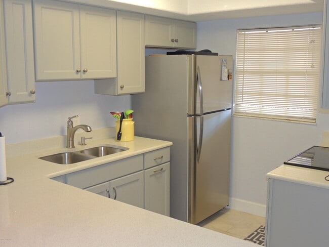 Foto del edificio - 383 N Atlantic Ave