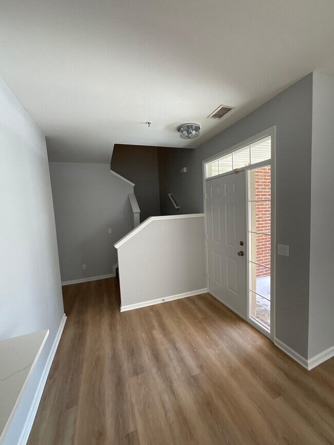 Foto del edificio - 29033 Whitby Dr