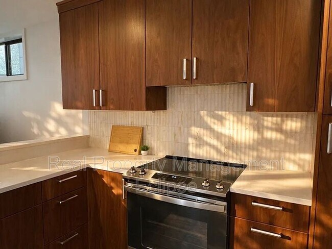 Foto del edificio - 2528 27th Ave W