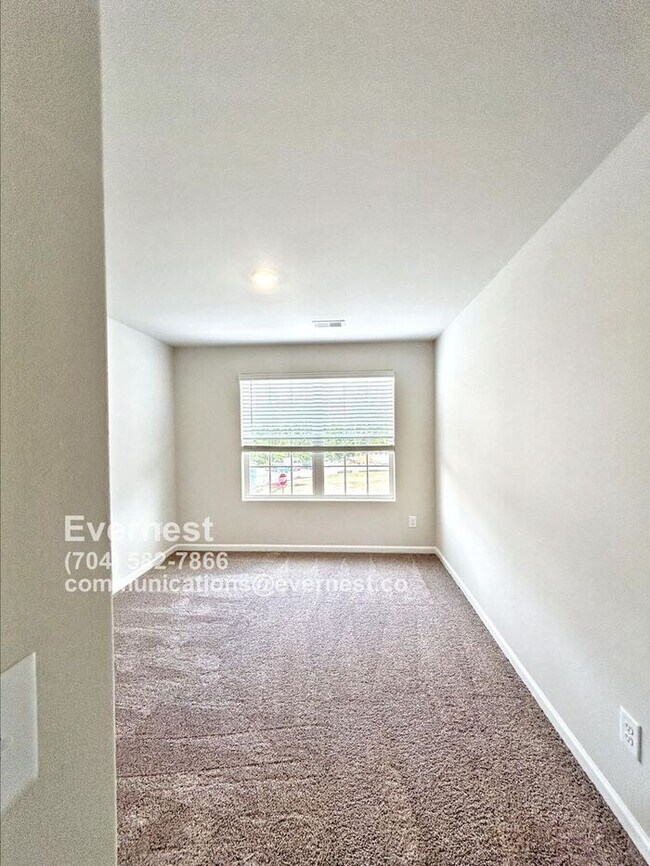 Foto del edificio - 2174 Willow Gln Dr