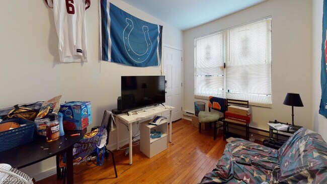 Building Photo - 1 br, 1 bath Triplex - 1919 N 9TH ST Unit A