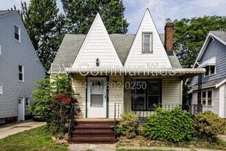 Building Photo - 340 E 197th St