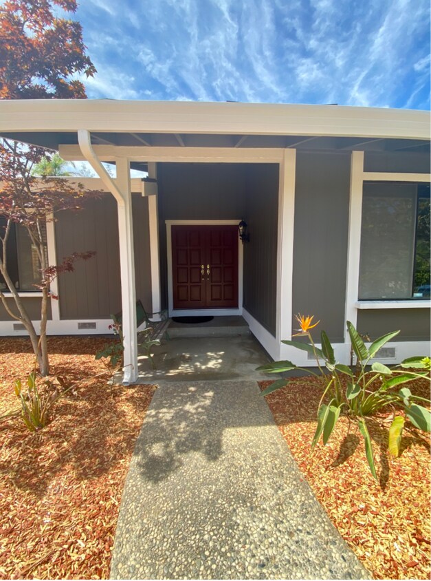 Building Photo - 17342 Grosvenor Ct