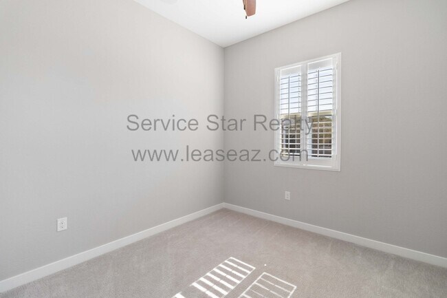 Building Photo - 6610 E Villa Rita Dr