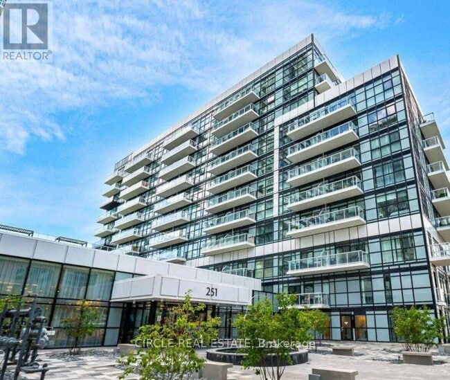 Building Photo - 251-1251 Manitoba St