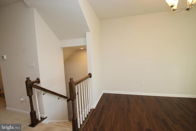 Building Photo - 30111 Plantation Dr