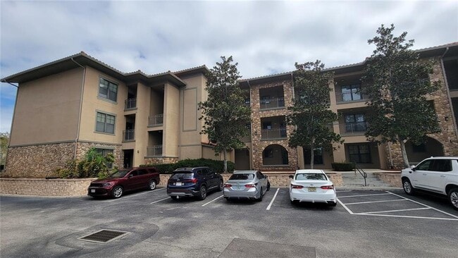Building Photo - 914 Charo Pkwy