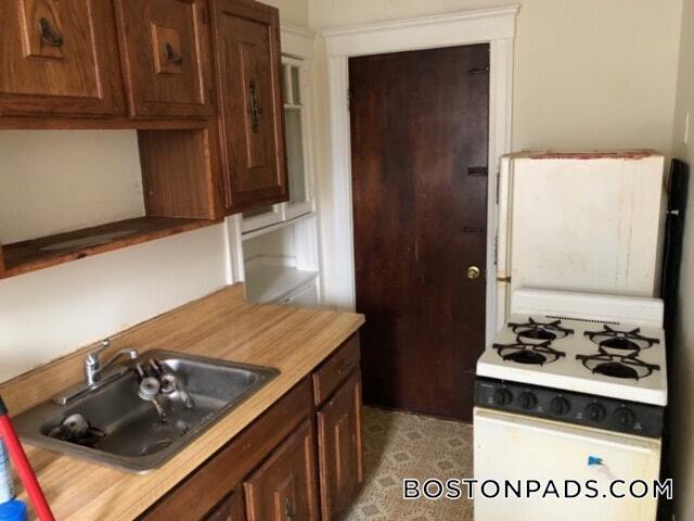 Building Photo - 53 Fellsway W