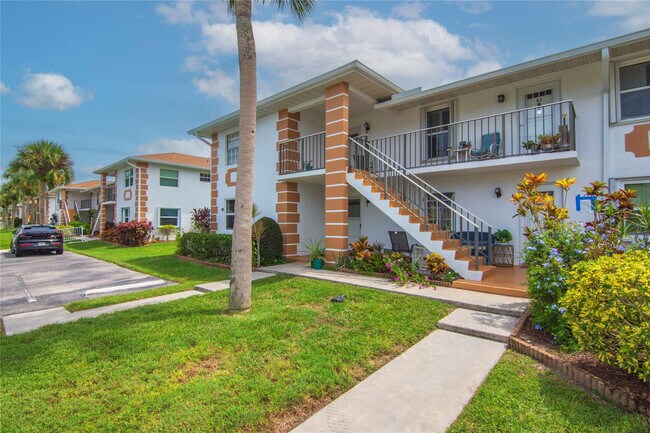 Foto del edificio - 1217 S Lakes End Dr