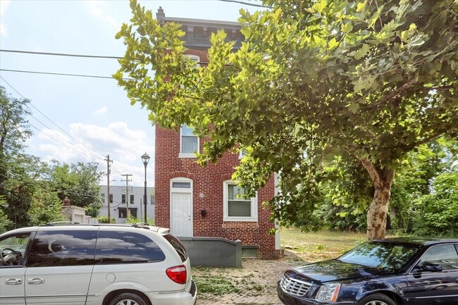 Building Photo - 2122 Jefferson St